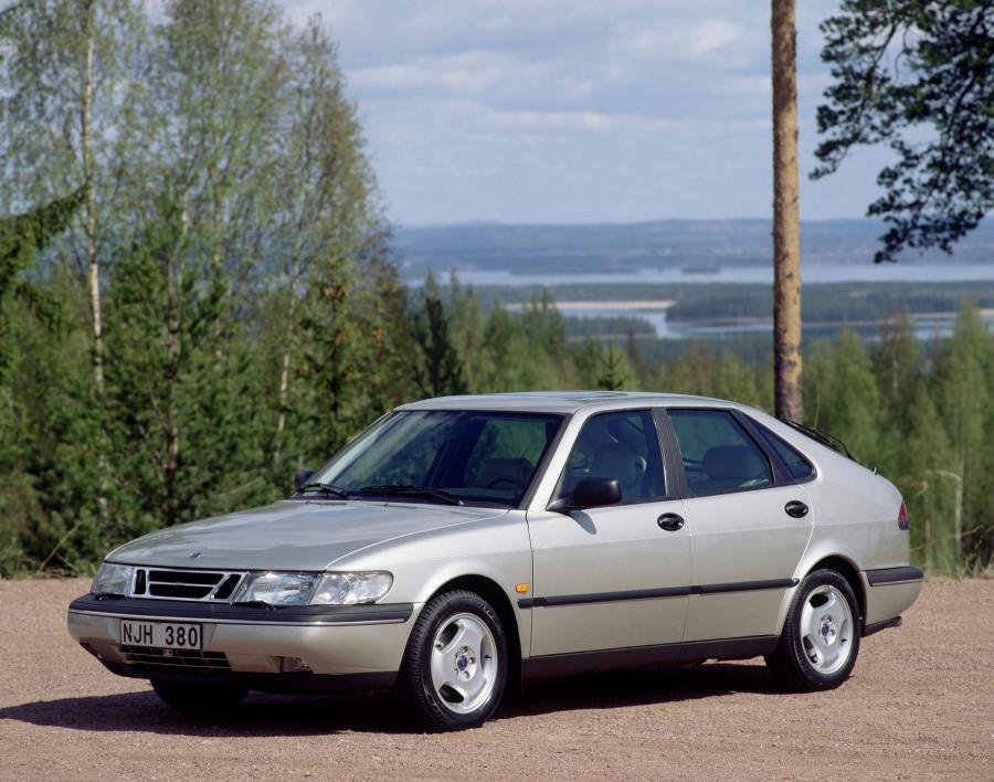  Saab 900 1993 года  (фото 17 из 22)
